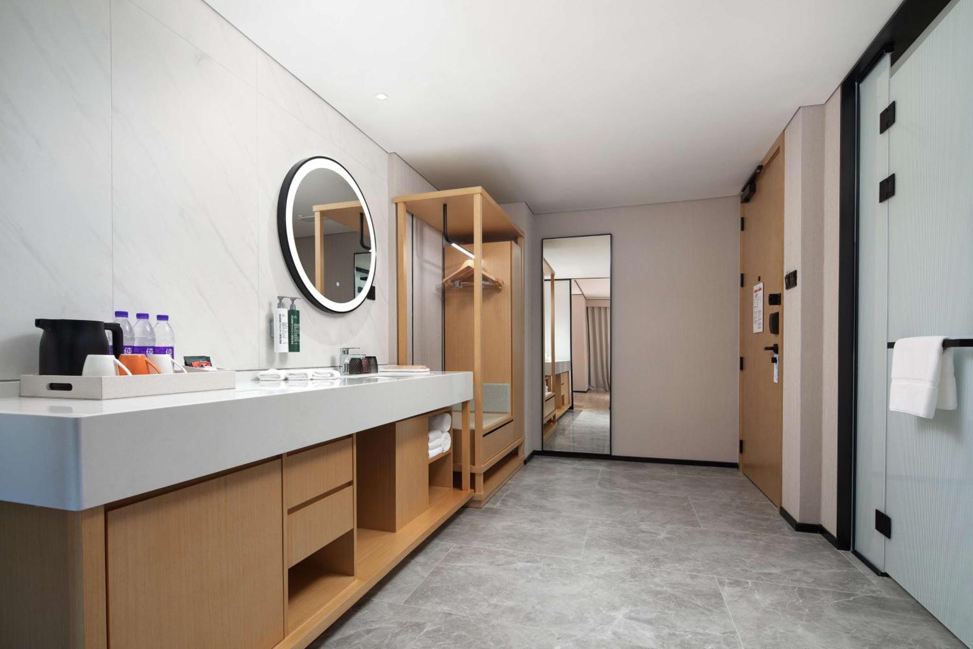 Hilton Garden Inn Chengde Mountain Resort ภายนอก รูปภาพ